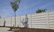 Vzhľad betónového plota TR beton nijako nenarúša ani súkromné prostredie a vie vytvoriť základ pre ďalšiu realizáciu estetického okolia